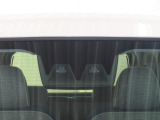 安全装備次世代スマートアシスト付です。毎日の運転で感じる不安や緊張を減らしヒヤッとするシーンの回避をサポートします。みんなに安全・安心を。