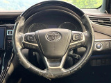 インテリアに合わせたデザインのステアリングは、運転される方のことも考え、運転しやすい形状、大きさです。是非一度、実際に触ってお確かめください。