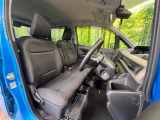 運転席シート廻りは使用感も少なく、良好な状態となっています。丁寧に使われていたことがよくわかりますね。