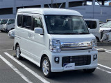 おひとり、恋人、ご友人、ご家族など、少人数でも大人数でもお出かけが楽しめます。この車で楽しいドライビングライフを送りましょう♪