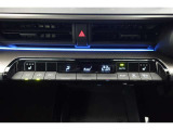 ★エアコンはオートタイプが装着済みです!オートモードにしておけば、車内温度を設定するだけで風の料や吹き出し口の切り替えを機械が行ってくれます!一年中快適な環境を作れますよ♪