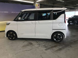 エンジンルーム、室内、クリーニング済みです。厳選したお車を屋内展示場にて展示中☆車両品質には自信がございます!ぜひ一度ご来店ください!!