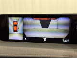 【フロントカメラ】運転席に座った状態で死角になりやすいクルマの前の様子まで確認でき安全ですね♪