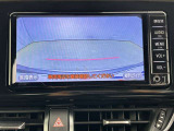 バックモニター付なので後退時に後方が見えるので安心。 車は構造上、死角がたくさんなので万が一を考えると必須ですね。 あくまで補助の為の装備、バックは目視で確認する事が重要ですよ。