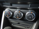 【オートエアコン】これなら車内温度を一定に保ちやすく過ごしやすいです。