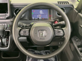 【ステアリングスイッチ】運転中、前方から目線をそらすことなく、オーディオ等の操作が可能な便利機能!安心&快適なドライブを演出してくれます♪