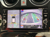 【アラウンドビューモニター】上空から見下ろしているかのような映像で駐車をサポート。安心です。