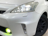 【LEDヘッドライト】悪天候や夜間走行時も良好な視界を確保し安心して運転できる高輝度LEDヘッドライトを装備!点灯速度が早く、消費電力も抑えられています。