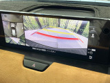 【360&deg;ビューモニター】専用のカメラにより、上から見下ろしたような視点で360度クルマの周囲を確認することができます☆死角部分も確認しやすく、狭い場所での切り返しや駐車もスムーズに行えます。
