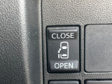 【パワースライドドア】スマートキーや運転席のスイッチでスライドドアの開閉が可能♪電動だから力を入れてドアを開ける必要が無く、小さいお子様でも、重い荷物を持っている時もラクに開け閉めできます♪