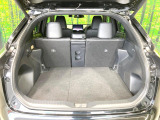 普段のお買い物や通勤、送迎等に十分な荷室スペースを確保しております。セカンドシートを倒すと、大きな荷物の積載も可能です♪