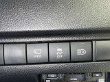 オートマチックハイビームとは、先行車や対向車のライトを認識し、ハイビームとロービームを自動で切り替える機能です。夜道の視界を確保します。詳細は販売店スタッフまでおたずねください。