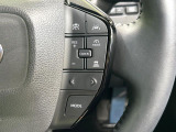 【レーダークルーズコントロール】高速道路での長距離走行が楽に!!自動で速度を保つクルーズコントロールが、衝突軽減システムと連携し、前方の車両を感知して車間を保つように速度調節してくれます!!