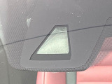 【プリクラッシュセーフティ】前方の車両等を検知し、衝突しそうな時は警報で注意を促し、ブレーキを踏む力をサポート。ブレーキを踏めなかった場合は衝突被害軽減ブレーキが作動、衝突回避をサポートします。