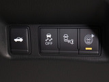 ★使いやすさや安全性を追求したステアリング周り!高級車ゆえにスイッチ類が多いのも特徴ですね!考え尽くされた配置ですぐに使いこなす事が出来ますのでご安心下さい!是非、体感してみて下さい!!