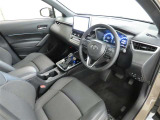 シンプルで使いやすいデザインの運転席です。