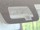 【スズキ セーフティサポート】走行中に前方の車両等を認識し、衝突しそうな時は警報とブレーキで衝突回避と被害軽減をアシスト。より安全にドライブをお楽しみいただけます。