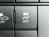 トラクションコントロールとは、すべりやすい路面での発進時や加速時にタイヤの空転を抑え、駆動力確保に貢献する機能です。詳細は販売店スタッフまでおたずねください。