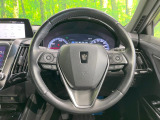【純正革巻きステアリング】上質な革を使用することで、手にしっかり馴染みとても運転しやすいハンドルです♪