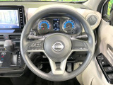 【ステアリングスイッチ】運転中、前方から目線をそらすことなく、オーディオ等の操作が可能な便利機能!安心&快適なドライブを演出してくれます♪
