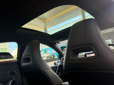 メルセデス・ベンツの定める厳しい基準をクリアしたお車のみをご案内させて頂きます。納車前整備はメーカー規定に基づき100項目以上にも及ぶ点検を熟練のメカニックによって行いご納車させて頂きます。