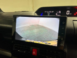 バックカメラ付きで後ろがしっかり見えて安心。しかもディスプレイオーディオで見た目もスマート、操作も簡単です。車内の快適さがグッと上がる装備なので、ぜひ一度使ってみてください(^^♪