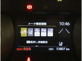 レーンディパーチャーアラートとは車線または走路からの逸脱の可能性を警告すると共に、車線または走路からの逸脱を避けるためのハンドル操作の一部を支援する機能です。詳細は販売店スタッフまでおたずねください。