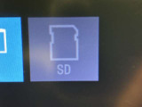 音楽SDカード入ります。