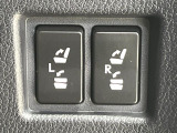 【電動格納シート】リアシートはスイッチ一つでラクラク収納!荷物が多い時など座席を収納スペースに変更する際も、力は必要ありません!お子様でも簡単に操作していただけます!