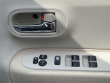 運転席窓操作部