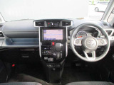 ルーミーの運転席廻りになります。