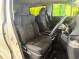 運転席シート廻りは使用感も少なく、良好な状態となっています。丁寧に使われていたことがよくわかりますね。