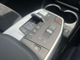 認定中古車は全車、24時間365日のロードサービスアシスタンス』が付帯します。夜間の万が一のトラブルの際にも対応でき体制が整っておりますのでご安心してお選び頂けます
