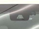 【トヨタセーフティセンス】走行中に前方の車両等を認識し、衝突しそうな時は警報とブレーキで衝突回避と被害軽減をアシスト。より安全にドライブをお楽しみいただけます。