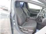 お車選びをお楽しみ頂けるよう、在庫車の展示スペースを十分に確保しております。