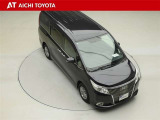 両側パワースライドドア付きだから、狭い駐車スペースなどでの乗り降りラクラク♪小さなお子さまのいるご家庭には嬉しい装備です。