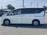 セレナ 2.0 ハイウェイスター VセレクションII 4WD 