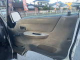 弊社はすべて現状販売となる為現車確認をお願いしております。来店が難しいお客様に関しては、ノークレーム・ノーリターンの販売とさせて頂いております ので宜しくお願い致します。