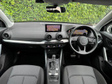 Audiのインテリアはエクステリア同様、優れたデザイン性とクオリティ、そして機能性を兼ね備えております。