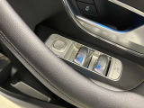 メモリー付き電動シートも装備されておりますのでシート位置を3パターン記憶できます。