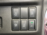 【パワースライドドア】スマートキーや運転席のスイッチでスライドドアの開閉が可能♪電動だから力を入れてドアを開ける必要が無く、小さいお子様でも、重い荷物を持っている時もラクに開け閉めできます♪