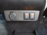 運転席・助手席シートヒーター付です。寒い日のお出かけも楽しくなります。