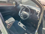 納車整備につきましては、国家資格を持つ、経験豊富な自動車整備士が、納車点検を実施し、不具合箇所を整備した上で納車させていただきます。