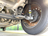 お車を安心してお乗りいただく為には、足回りの定期点検が欠かせません。サービスサポート(有償保証)では無料点検もご提供しており、安心のカーライフをお過ごしいただけるサポート体制が整っています。