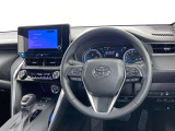 運転席まわりです。 各操作スイッチは使いやすい位置に配置されてます。