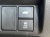【パワーバックドア】スマートキーや運転席のボタンを押すだけでリアゲートが自動で開閉します!荷物を持っている時や、高い位置にあるバックドアを閉める際に便利な機能です♪