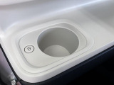 ホットドリンクをちょうど良い温度でキープしてくれる保温機能付きのホッとカップホルダー
