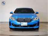 【キドニーグリル】BMWは約90年もの間、ほぼ全ての車両にひと目でBMWだと分かるこの特徴的なフロントグリルが備えられ、デザイン・アイコンとして親しまれてきました。