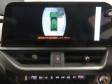 純正ナビ付です。もちろん車両後方を表示するバックガイドモニターが付いていて車庫入れ安心!