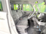 運転席シート廻りは使用感も少なく、良好な状態となっています。丁寧に使われていたことがよくわかりますね。
